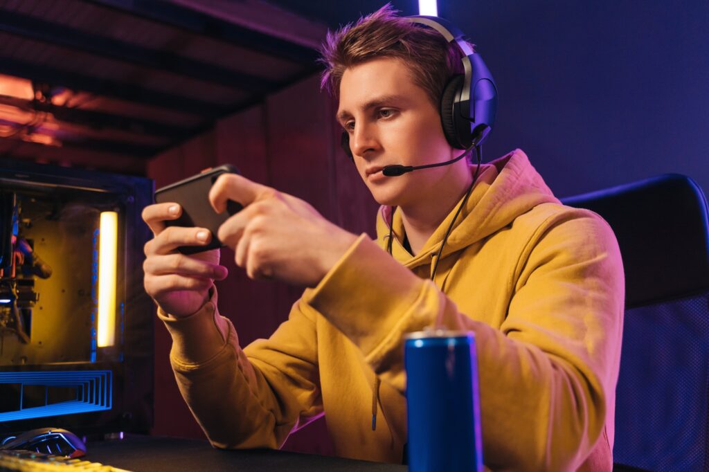 Designing Interfaces That Keep Gamers Hooked